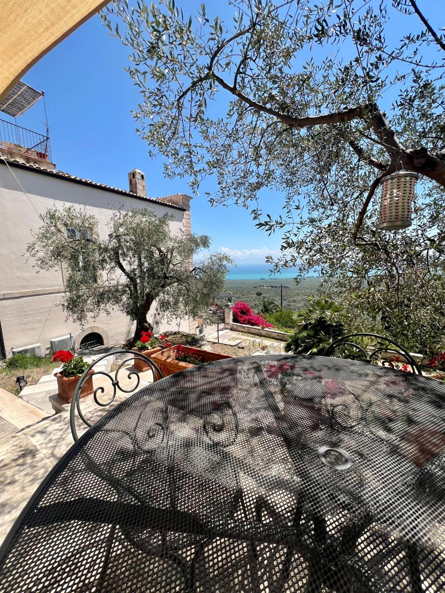 Villa In Gargano - Villa Basso Monte SantʼAngelo Zewnętrze zdjęcie
