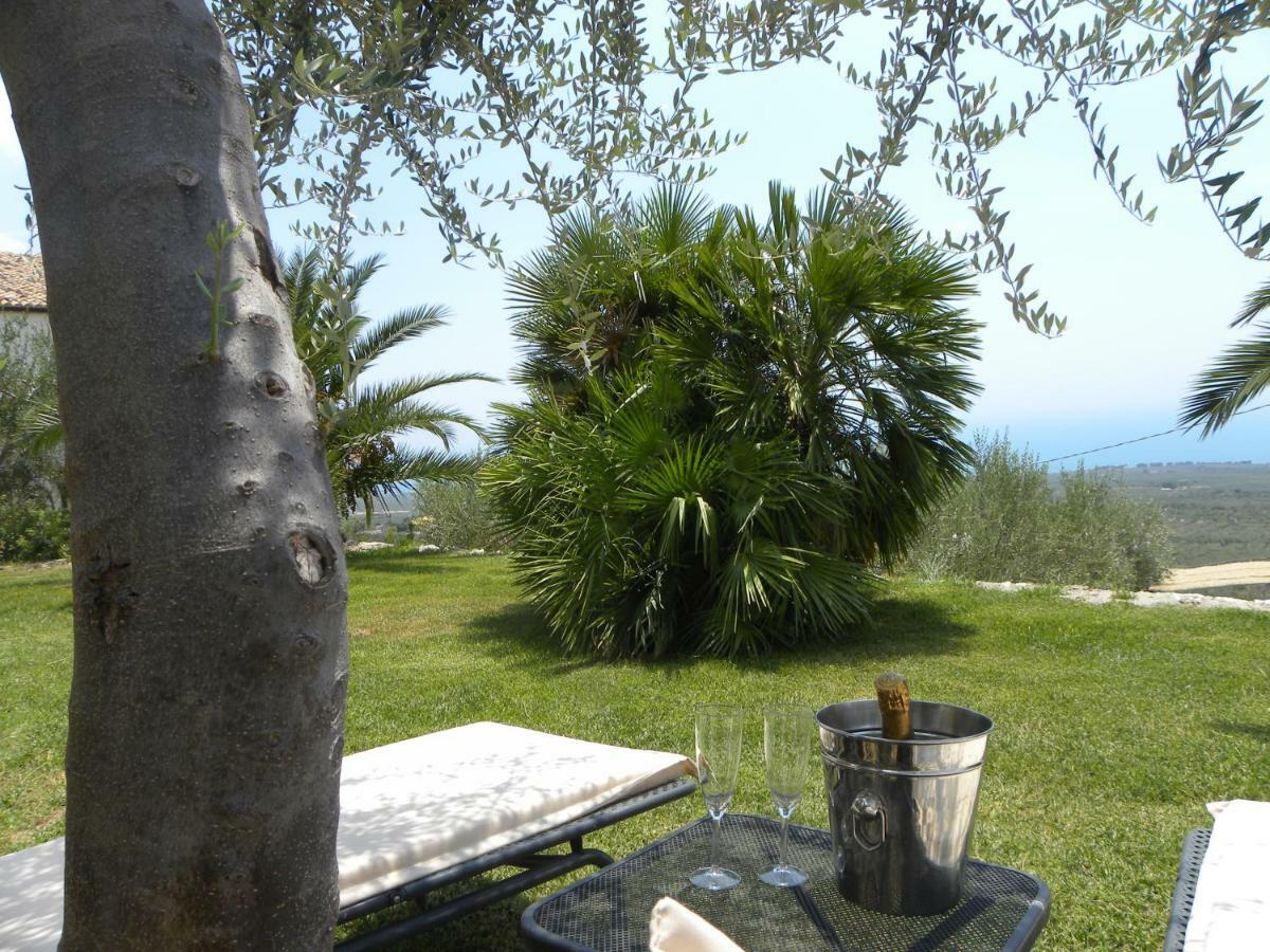 Villa In Gargano - Villa Basso Monte SantʼAngelo Zewnętrze zdjęcie