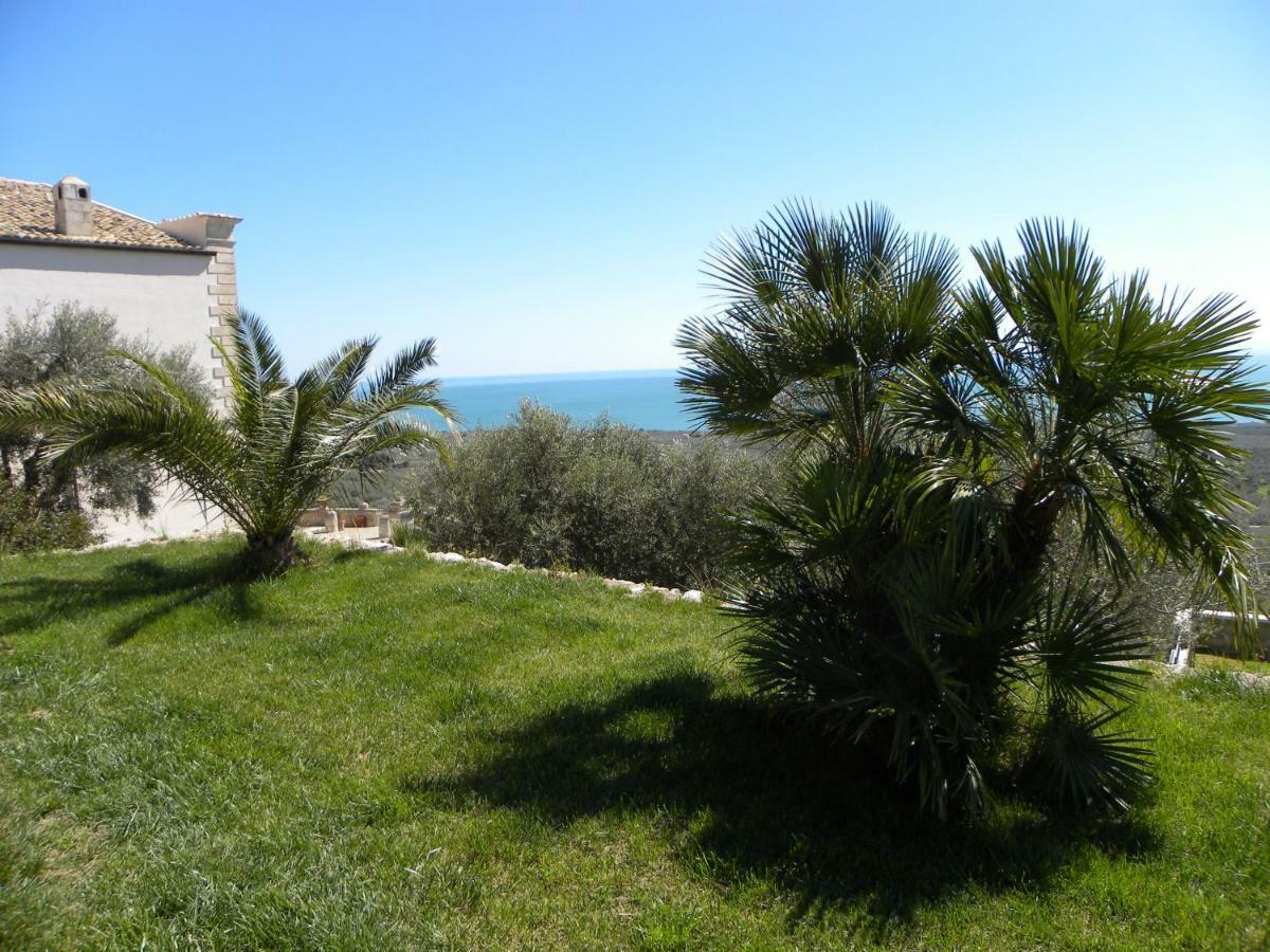 Villa In Gargano - Villa Basso Monte SantʼAngelo Zewnętrze zdjęcie